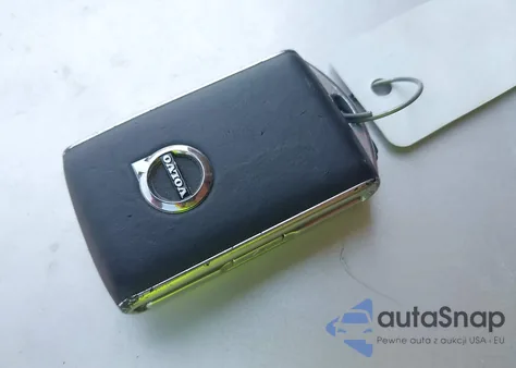 2020 Volvo Xc40 T5 R-Design from USA, damaged, VIN YV4162UM6L2279763